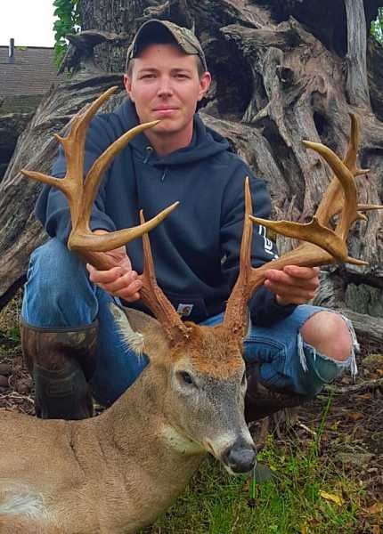 Cody McCulloch is Star City Whitetails 4th Annual Big Buck Contest Winner 2015-2016